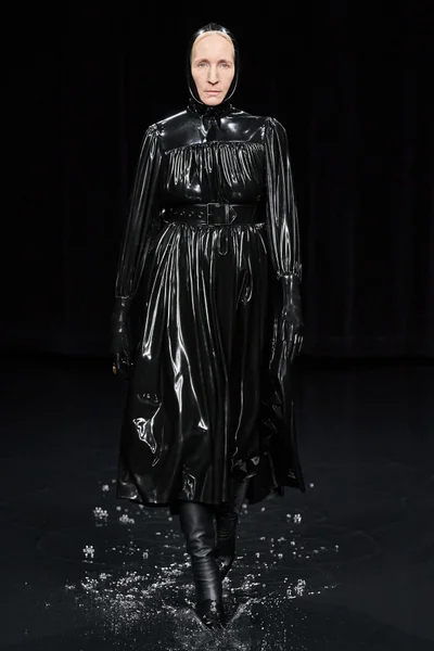 Look 43